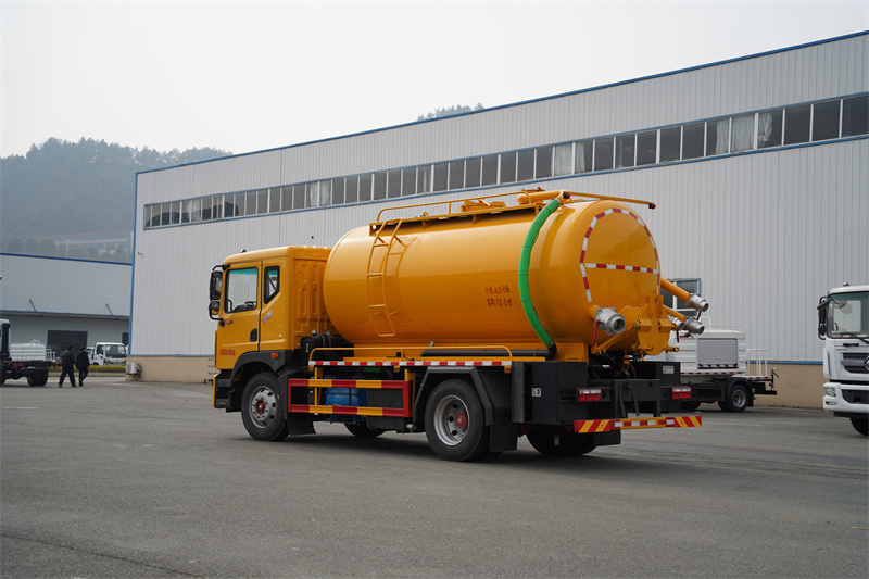 【汉成牌】东风股份D9吸污车 12.2方