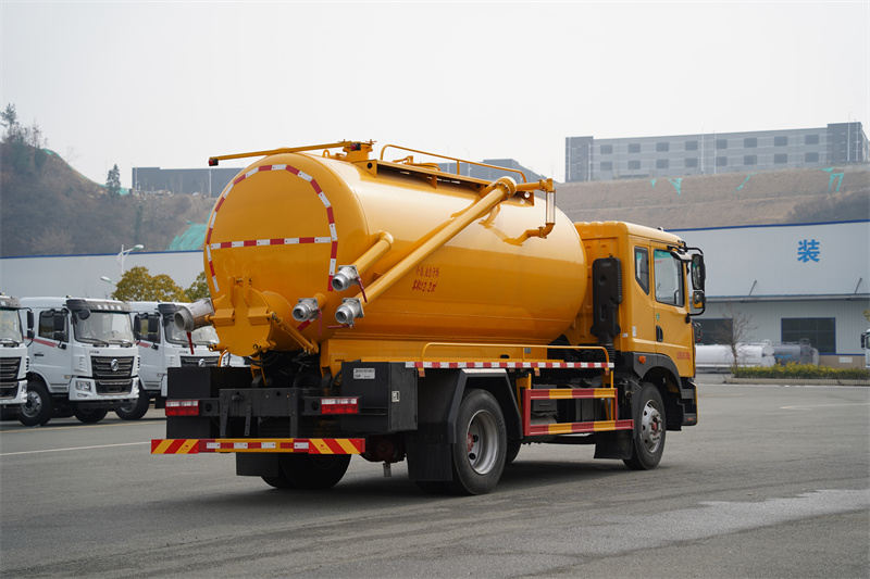 【汉成牌】东风股份D9吸污车 12.2方